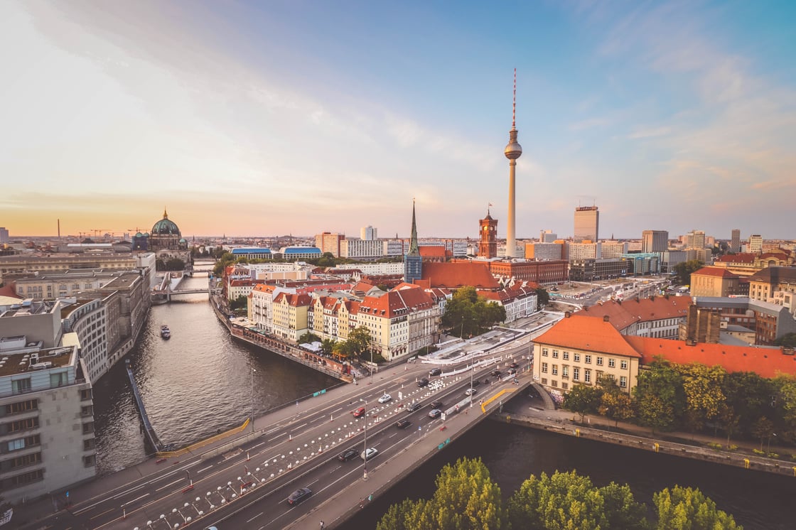 florian-wehde-1uWanmgkd5g-unsplash